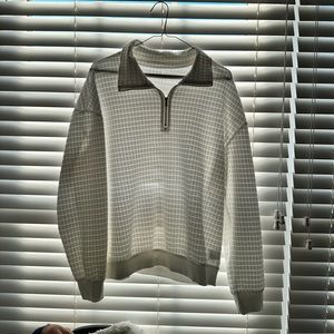 White Quarter Zip M/L